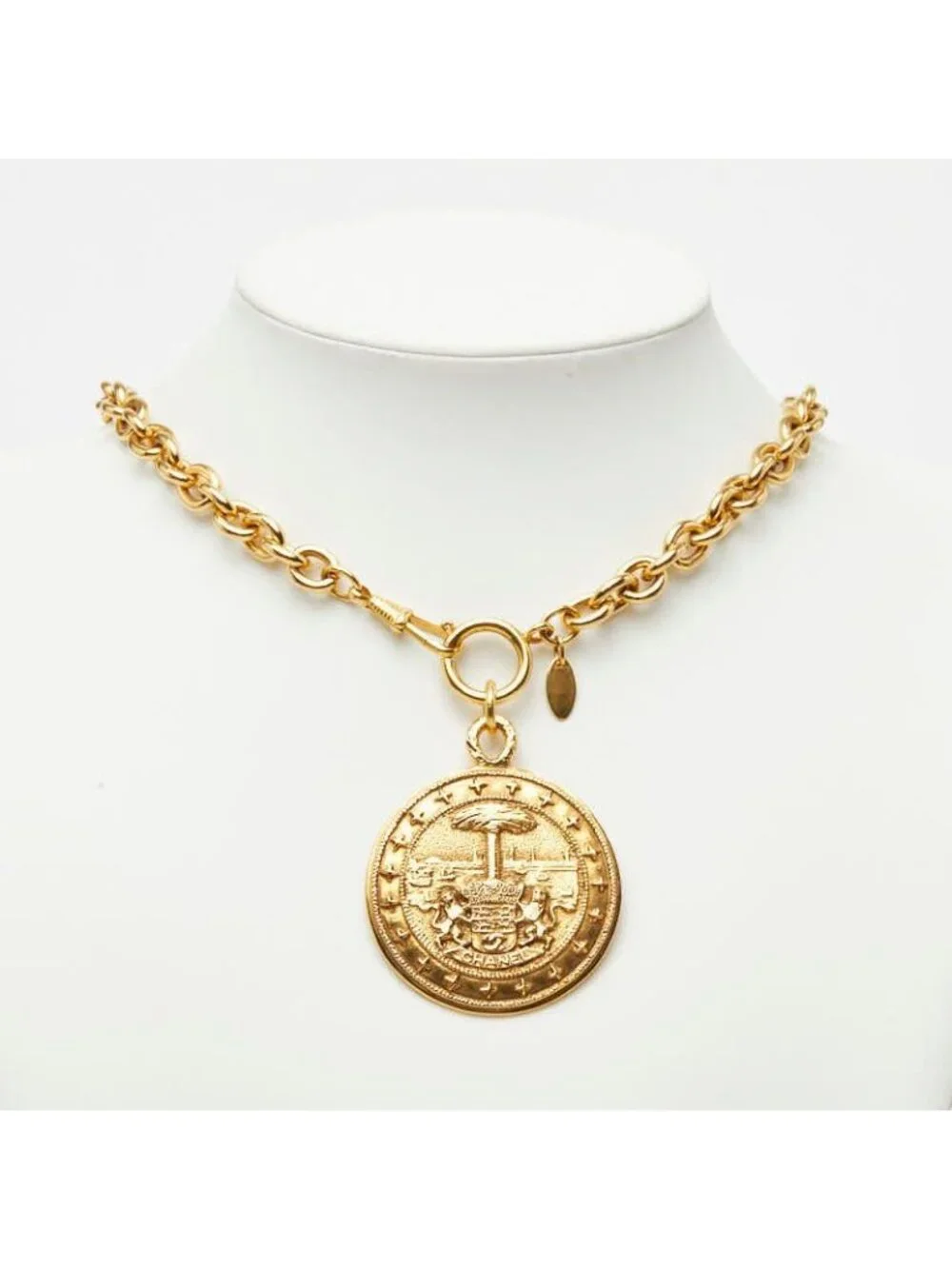 Chanel CC Logo Round Necklace Gold Plated